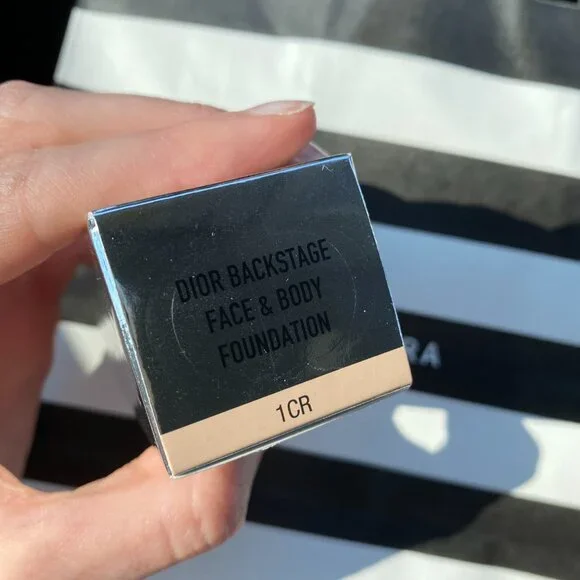 Dior Backstage Foundation - Picture 2 of 5